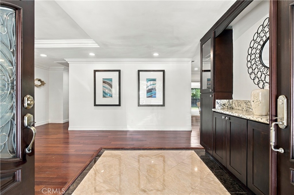 1501 S Santa Anita Property Photo 2