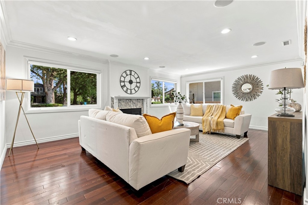 1501 S Santa Anita Property Photo 3