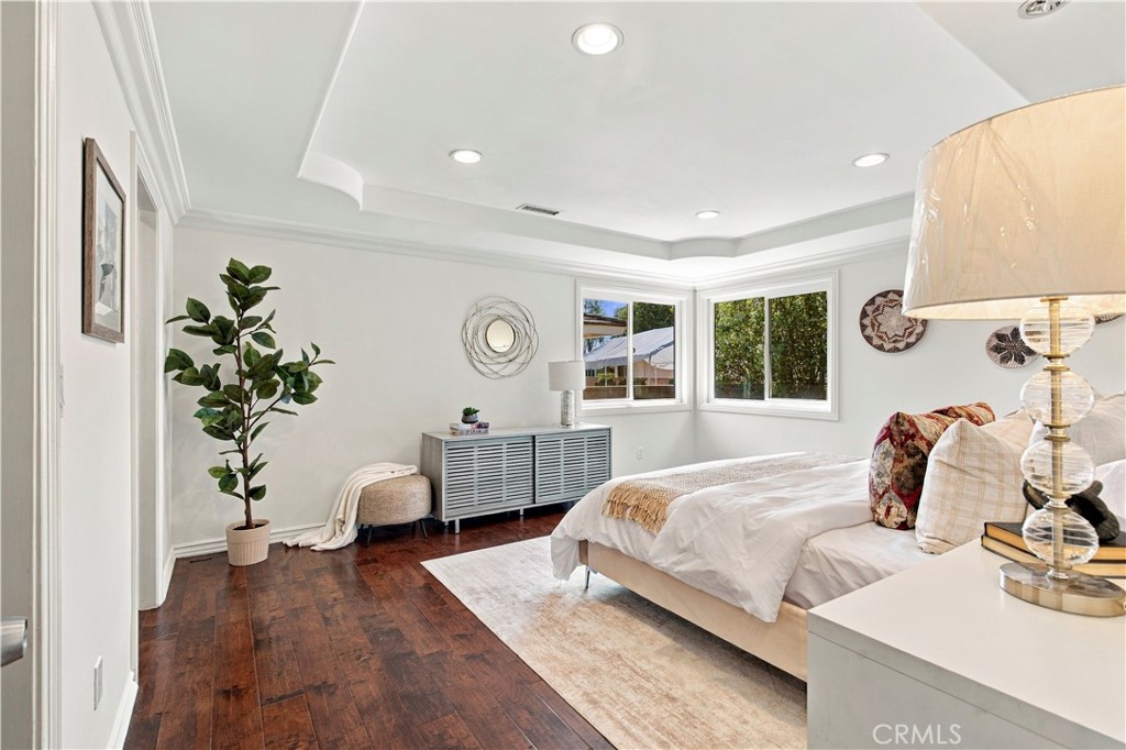 1501 S Santa Anita Property Photo 12