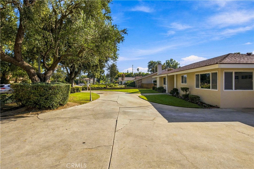 1501 S Santa Anita Property Photo 38