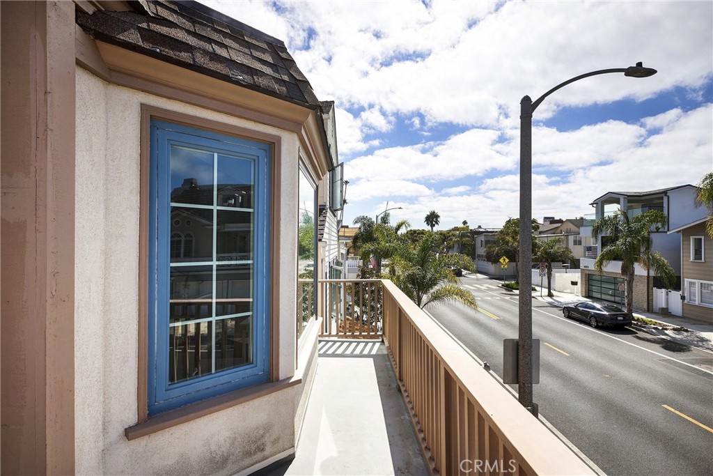 1214 E Balboa Boulevard Property Photo 33