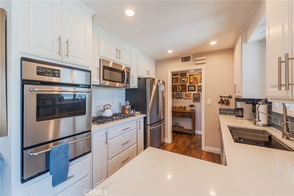 5721 Trinette Property Photo 12