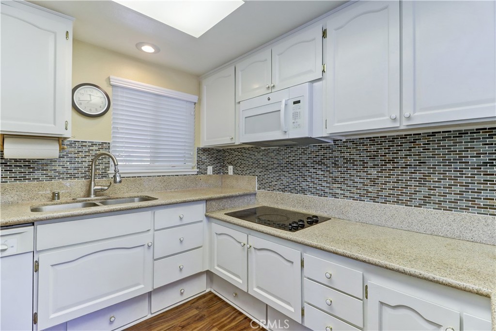 874 Avenida Sevilla #o Property Photo 13