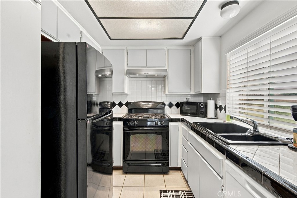 1505 S Raitt Street 97 Property Photo 6