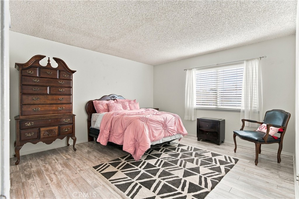 1505 S Raitt Street 97 Property Photo 7