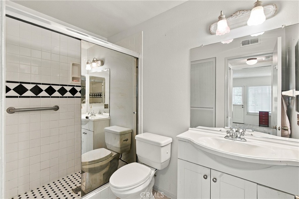 1505 S Raitt Street 97 Property Photo 8
