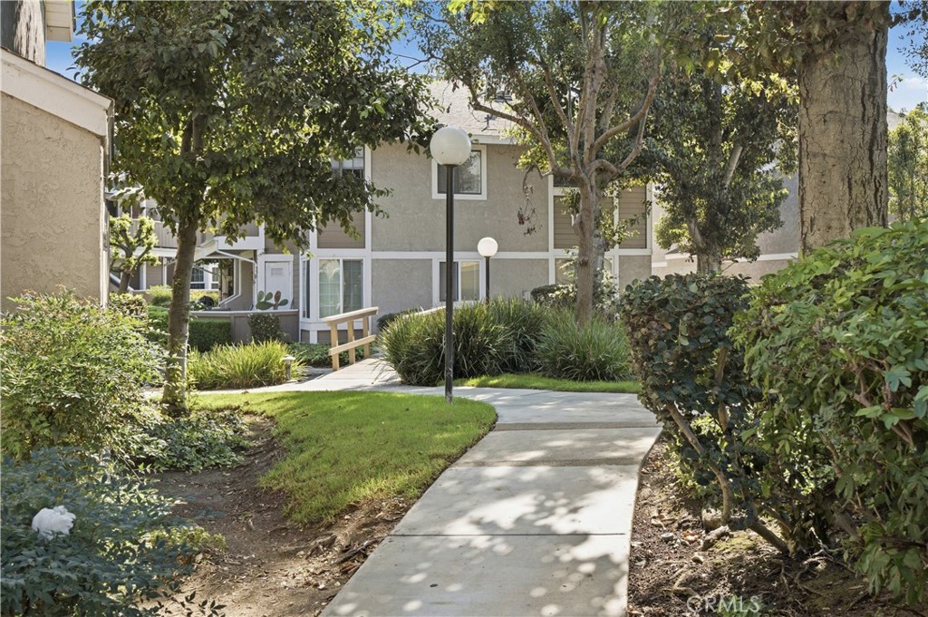 1505 S Raitt Street 97 Property Photo 14