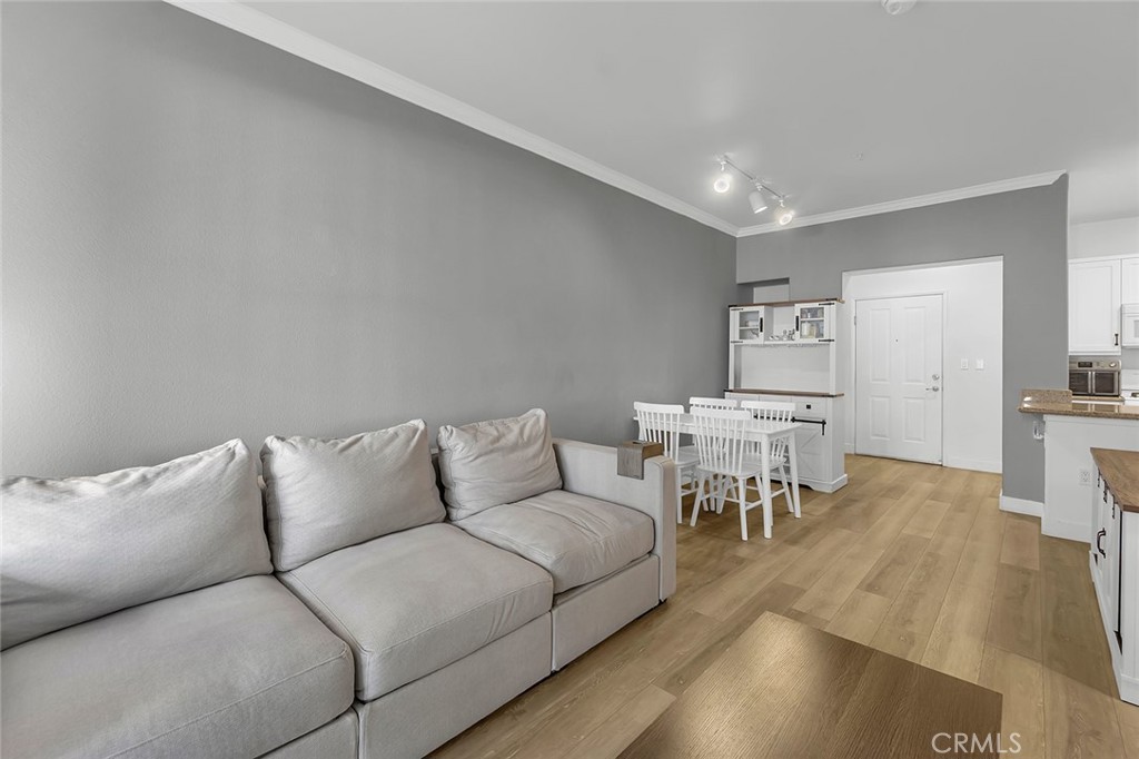 2120 Watermarke Property Photo 6