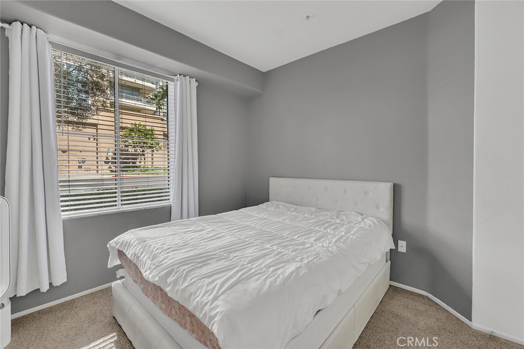 2120 Watermarke Property Photo 12