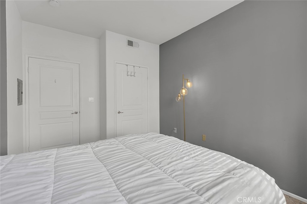 2120 Watermarke Property Photo 13