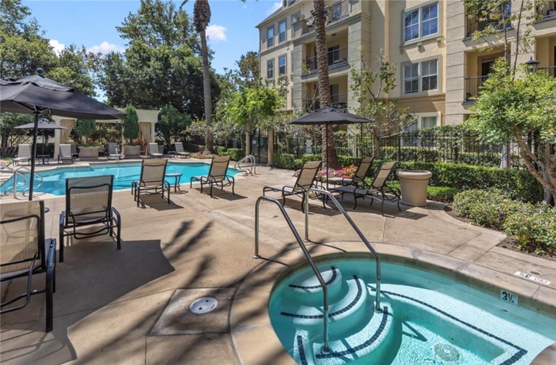 2120 Watermarke Property Photo 30