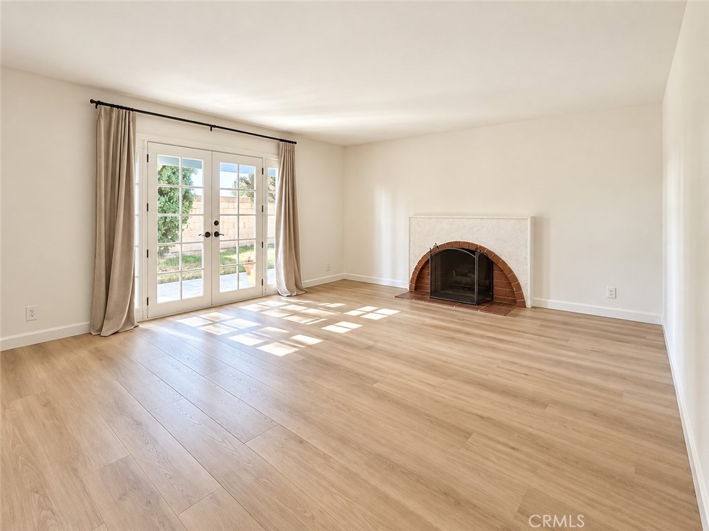 18637 San Antonio Street Property Photo 5