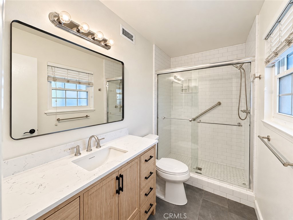 18637 San Antonio Street Property Photo 10