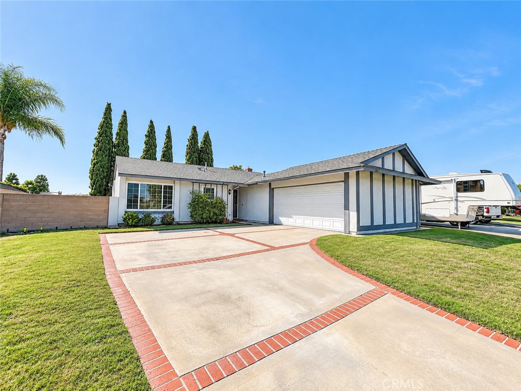 18637 San Antonio Street Property Photo 11