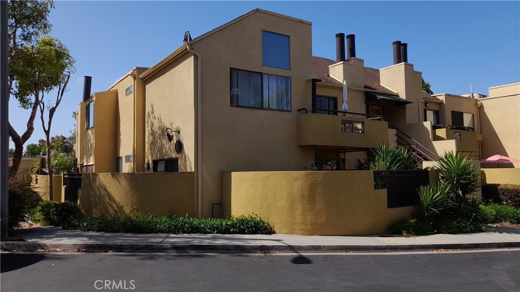 25712 LE PARC 31 Property Photo 1
