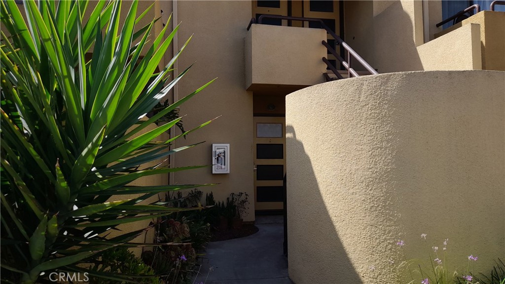 25712 Le Parc 31 Property Photo 3