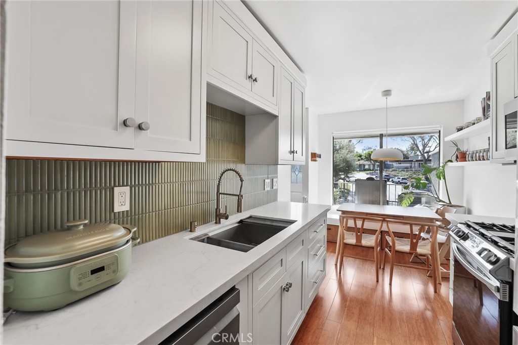 25987 Via Pera Property Photo 3