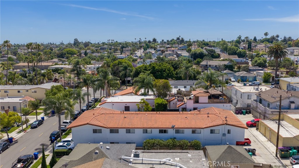 825 Roswell Avenue Property Photo 11