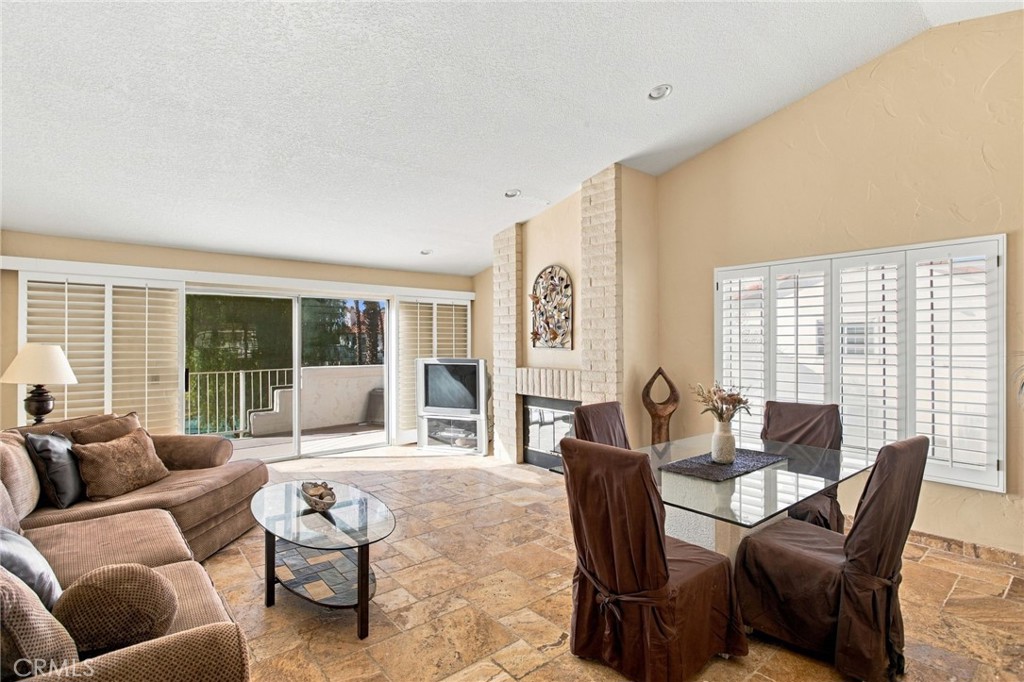 684 Vista Lago Circle N Property Photo 12