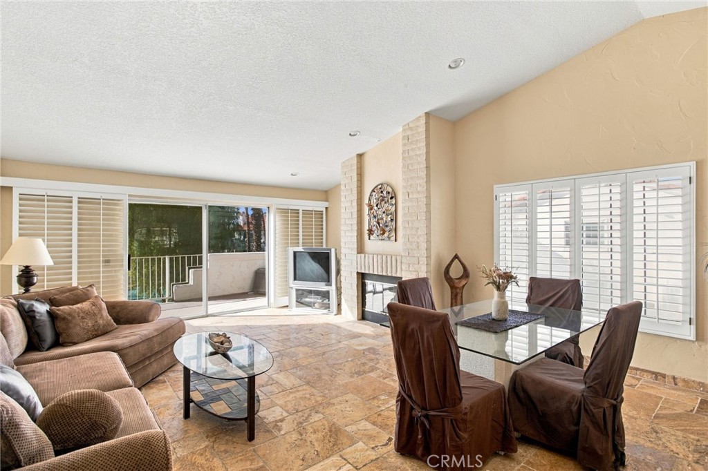 684 Vista Lago Circle N Property Photo 12