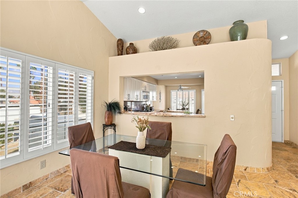 684 Vista Lago Circle N Property Photo 13