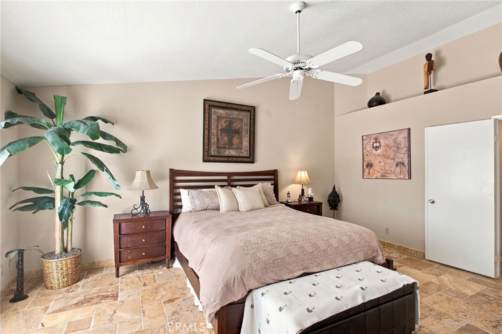 684 Vista Lago Circle N Property Photo 18