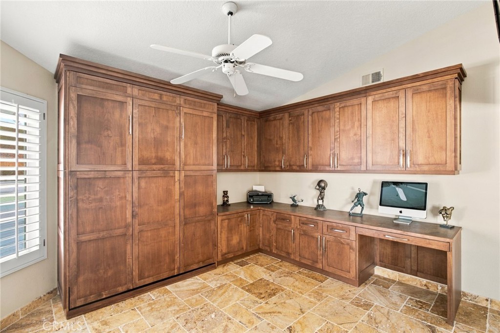 684 Vista Lago Circle N Property Photo 23