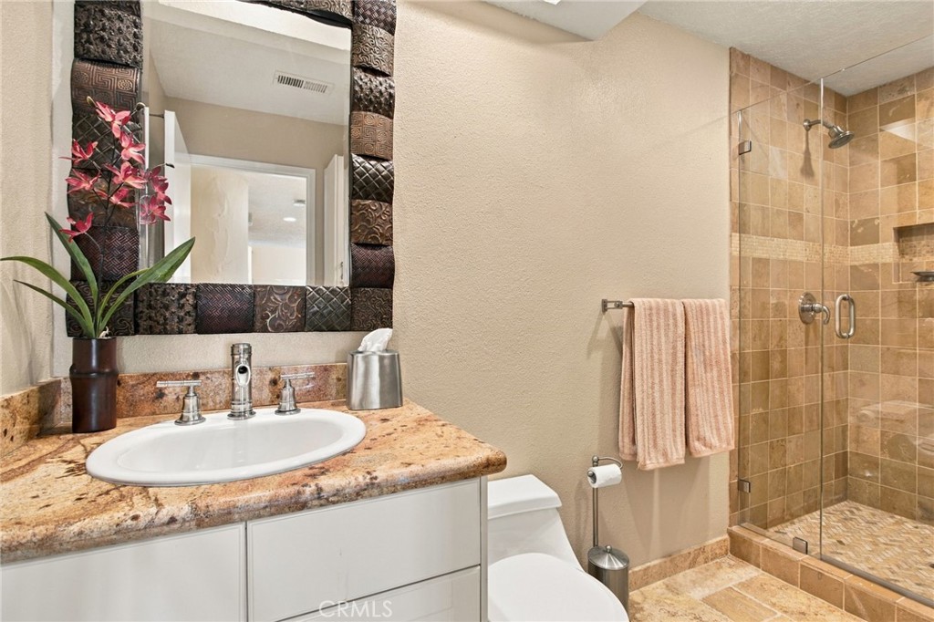684 Vista Lago Circle N Property Photo 24