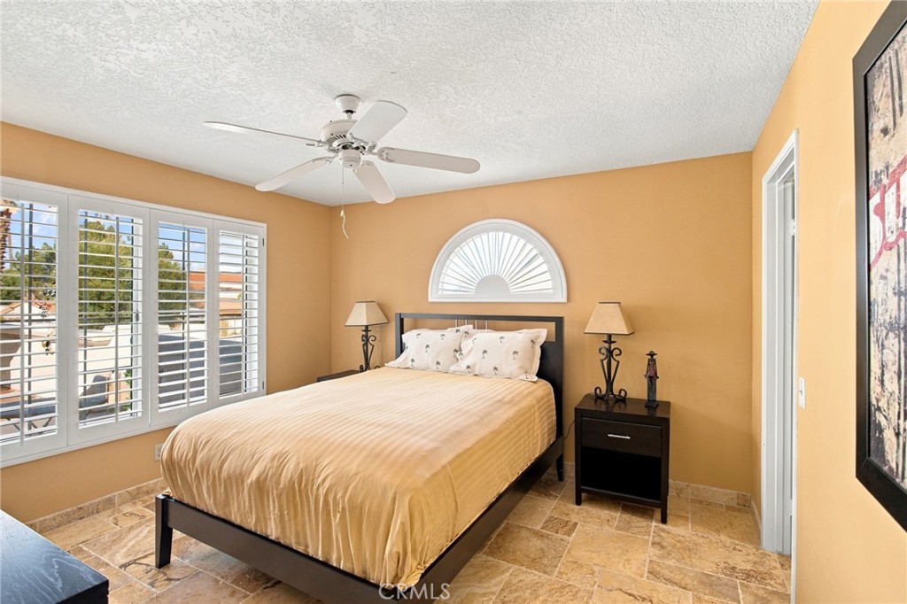 684 Vista Lago Circle N Property Photo 25