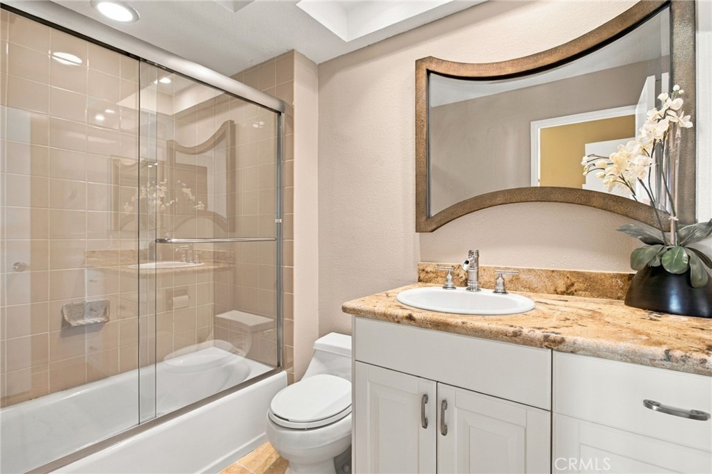 684 Vista Lago Circle N Property Photo 27