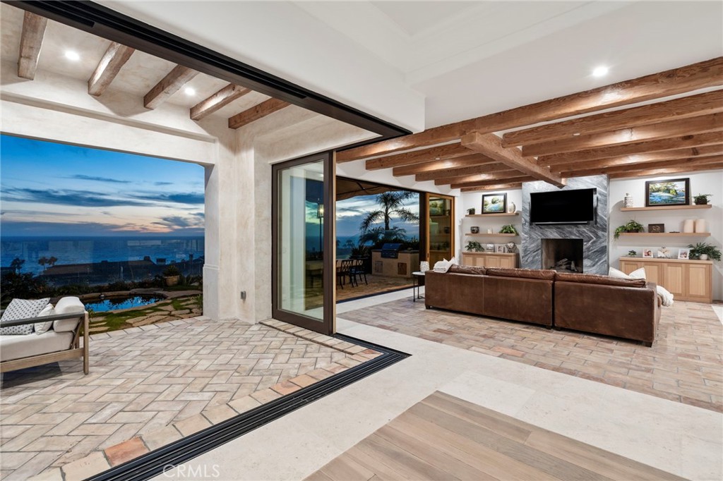 64 Ritz Cove Property Photo 12