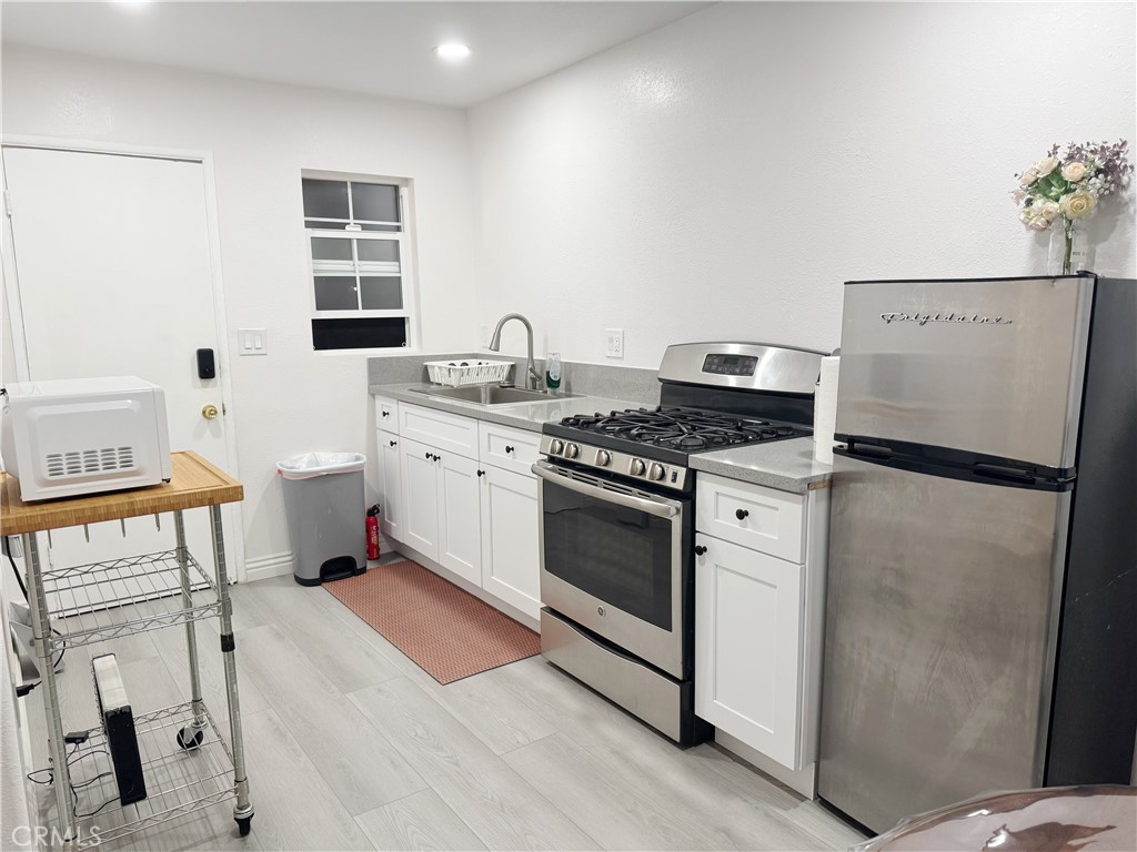 114 W Olive Property Photo 6