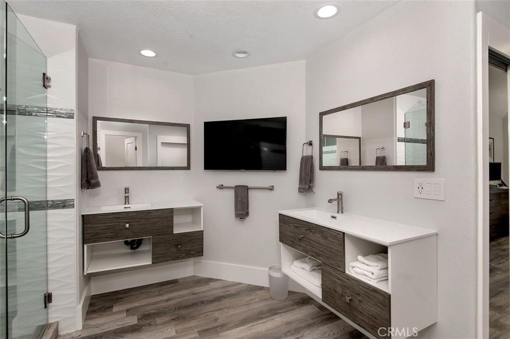 900 Pacific Coast Property Photo 13