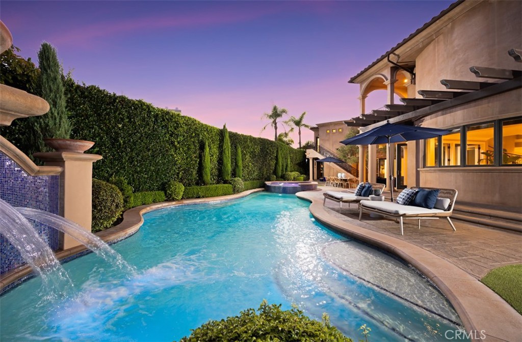 96 Ritz Cove Drive Property Photo 3
