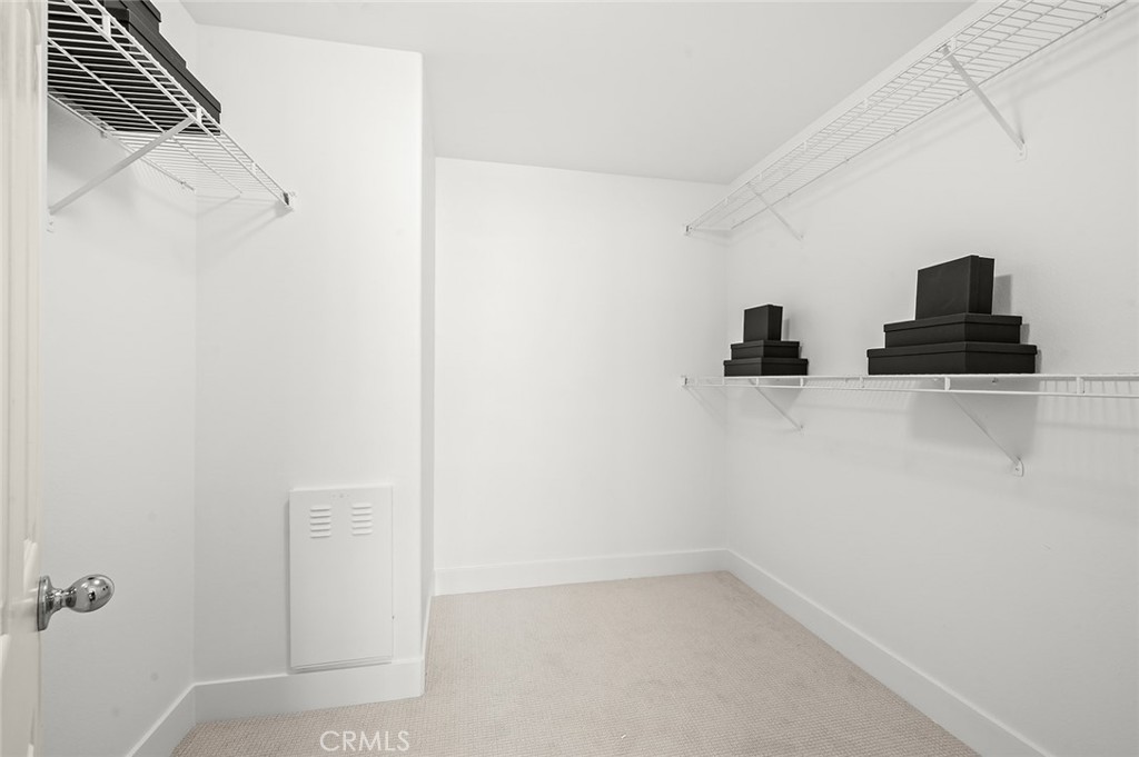 19 Picket Property Photo 10