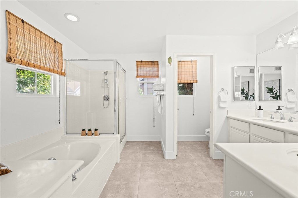 19 Picket Property Photo 11
