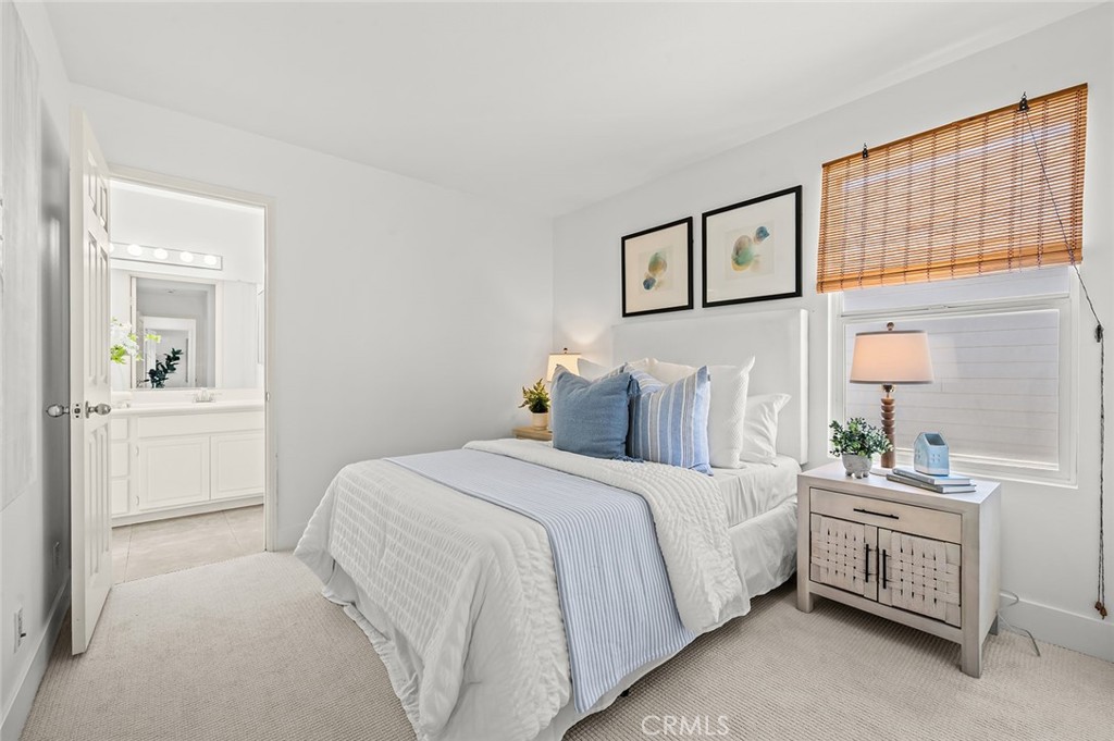 19 Picket Property Photo 19