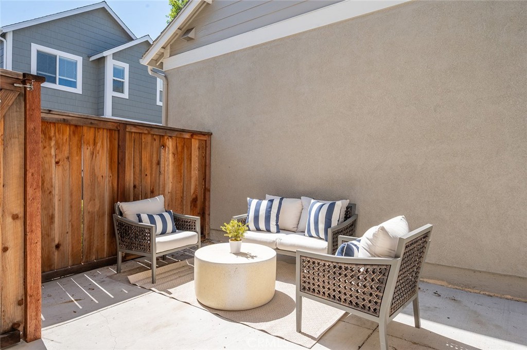 19 Picket Property Photo 22