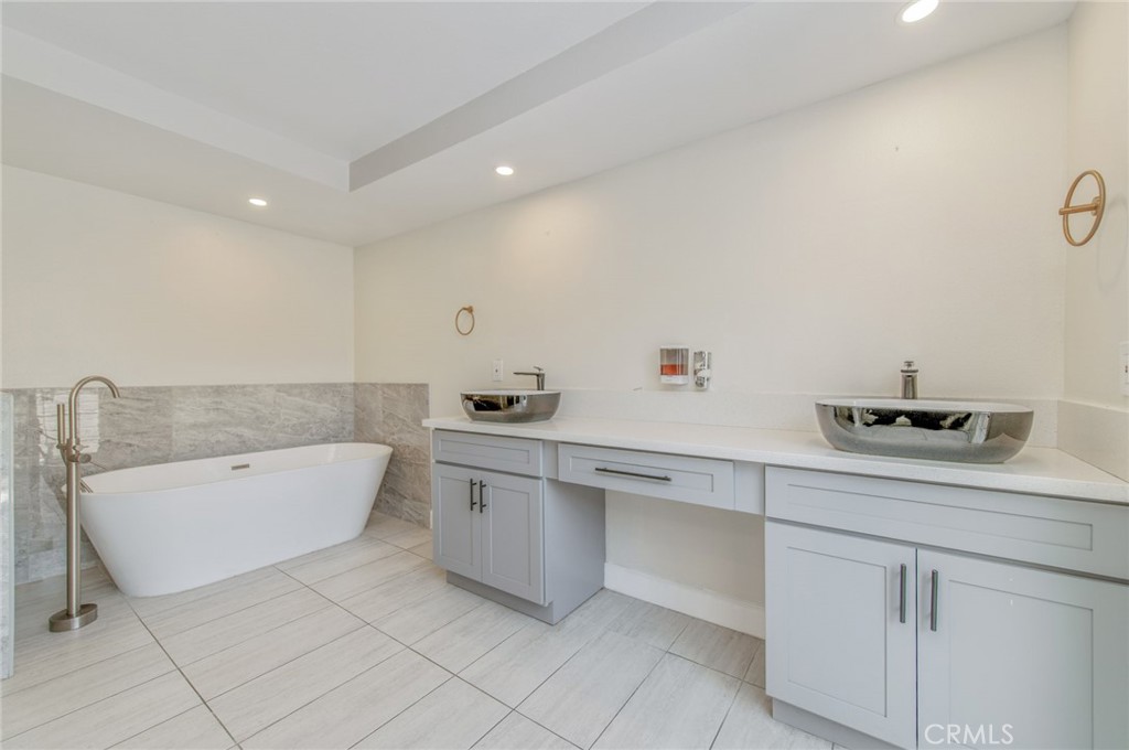 51 Cape Cod Property Photo 26