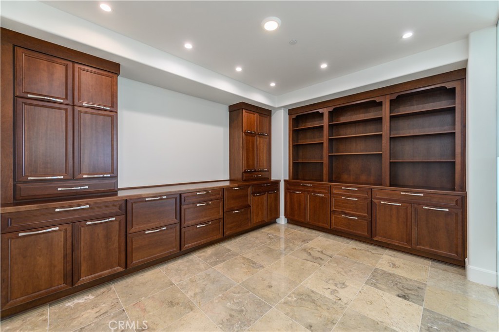 3085 Scholarship Property Photo 16