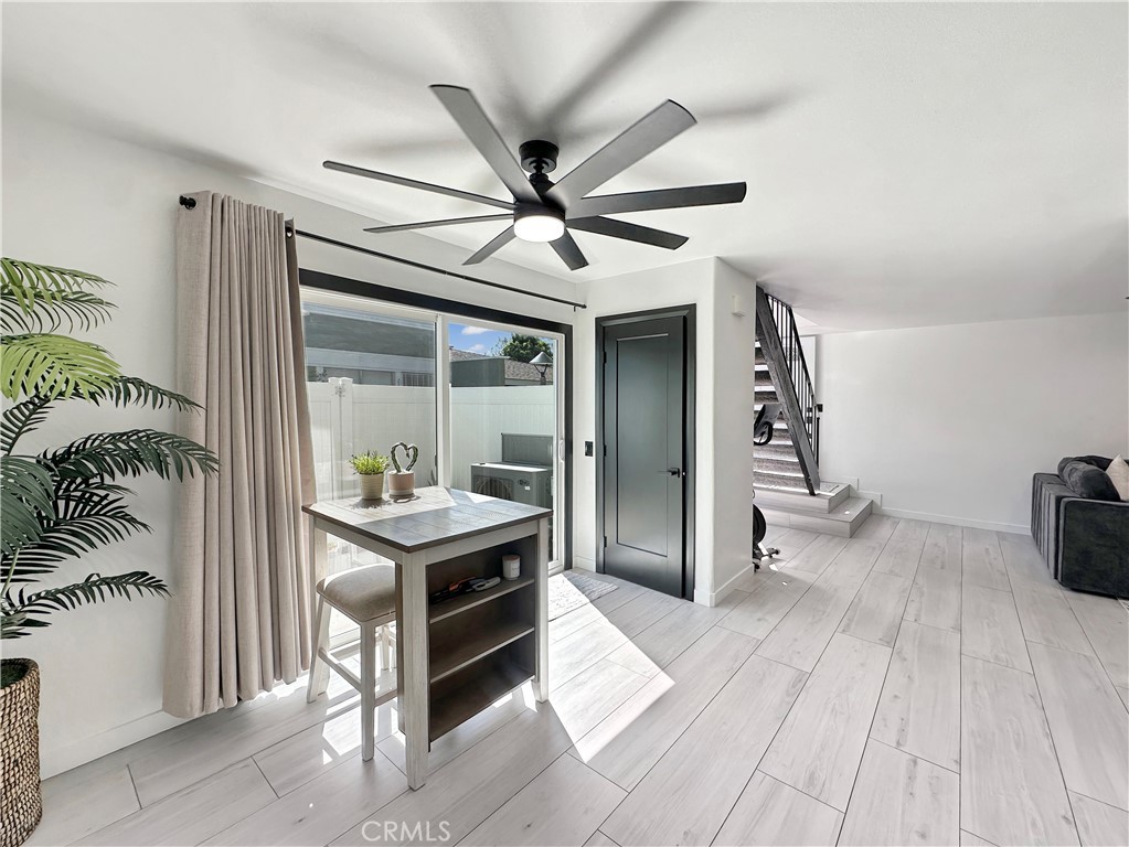 22916 Via Cereza Property Photo 5