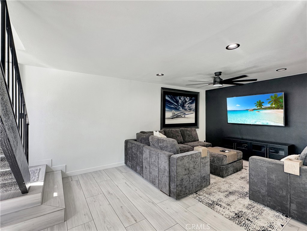 22916 Via Cereza Property Photo 9