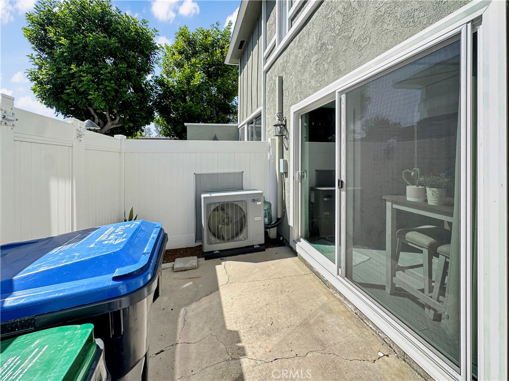 22916 Via Cereza Property Photo 11