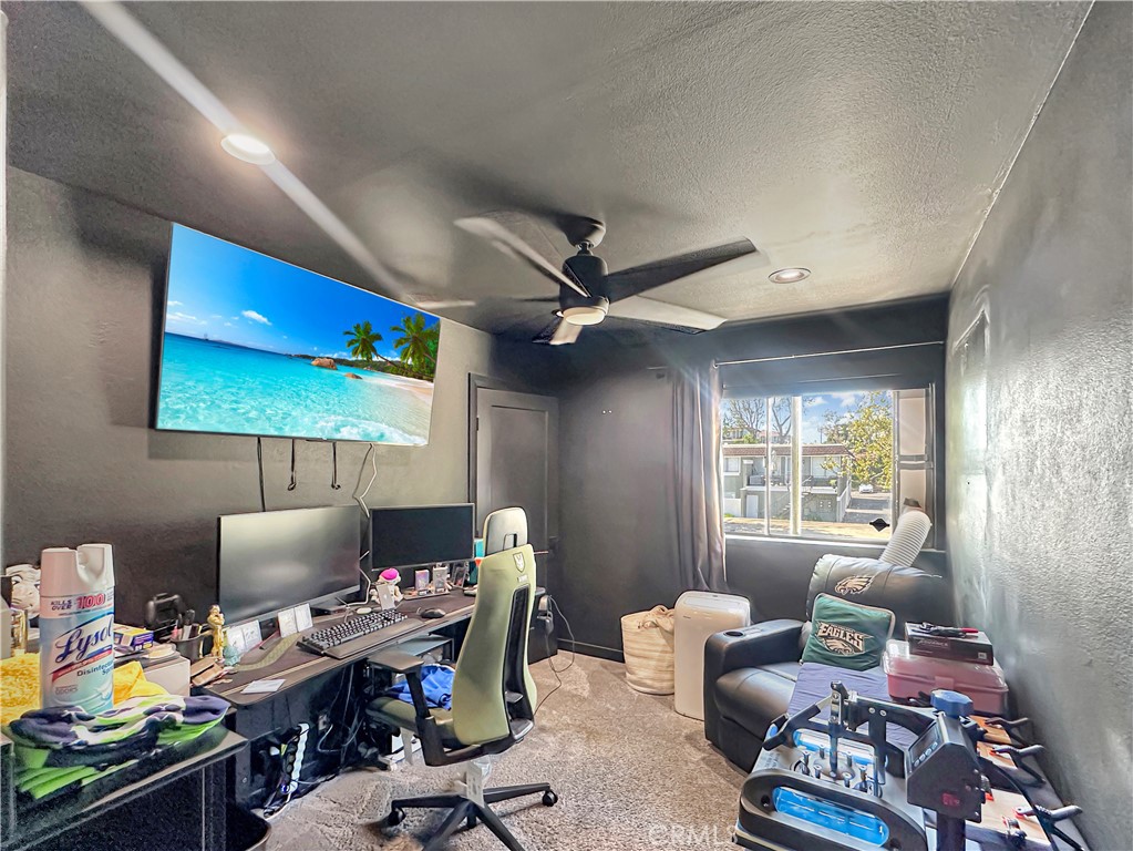 22916 Via Cereza Property Photo 17