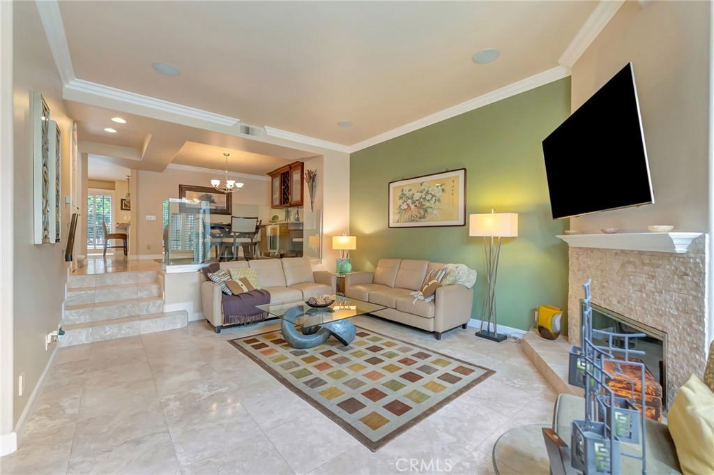6056 Shadowbrook Circle Property Photo 3