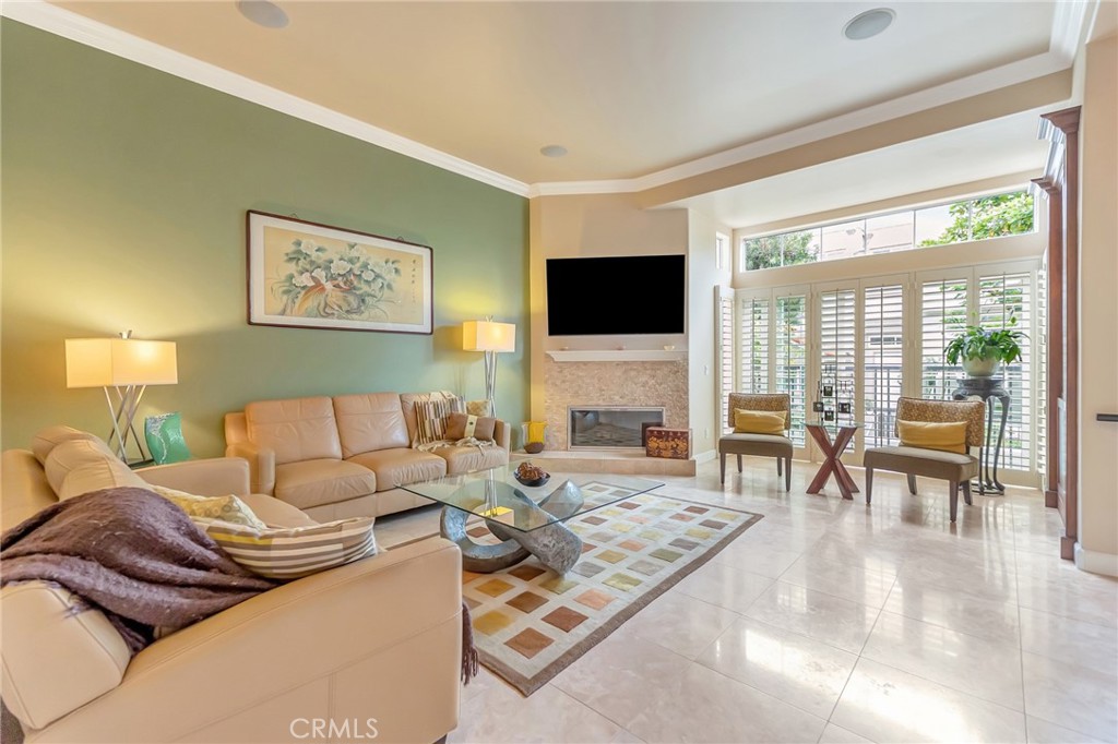 6056 Shadowbrook Circle Property Photo 5