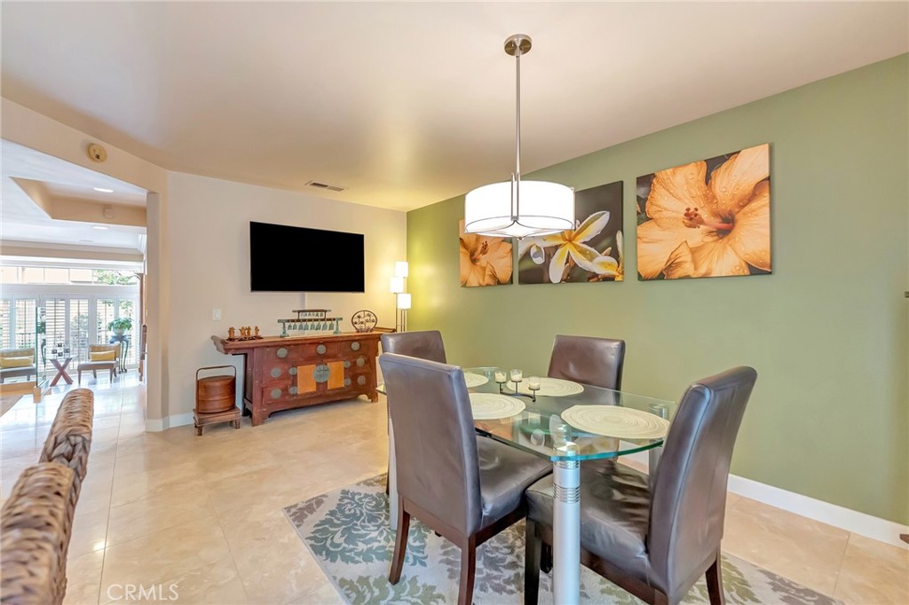 6056 Shadowbrook Circle Property Photo 13