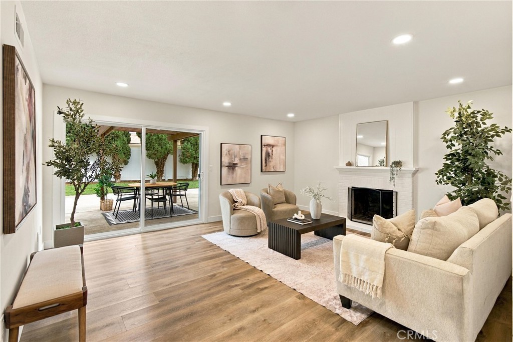 9657 Lark Circle Property Photo 7