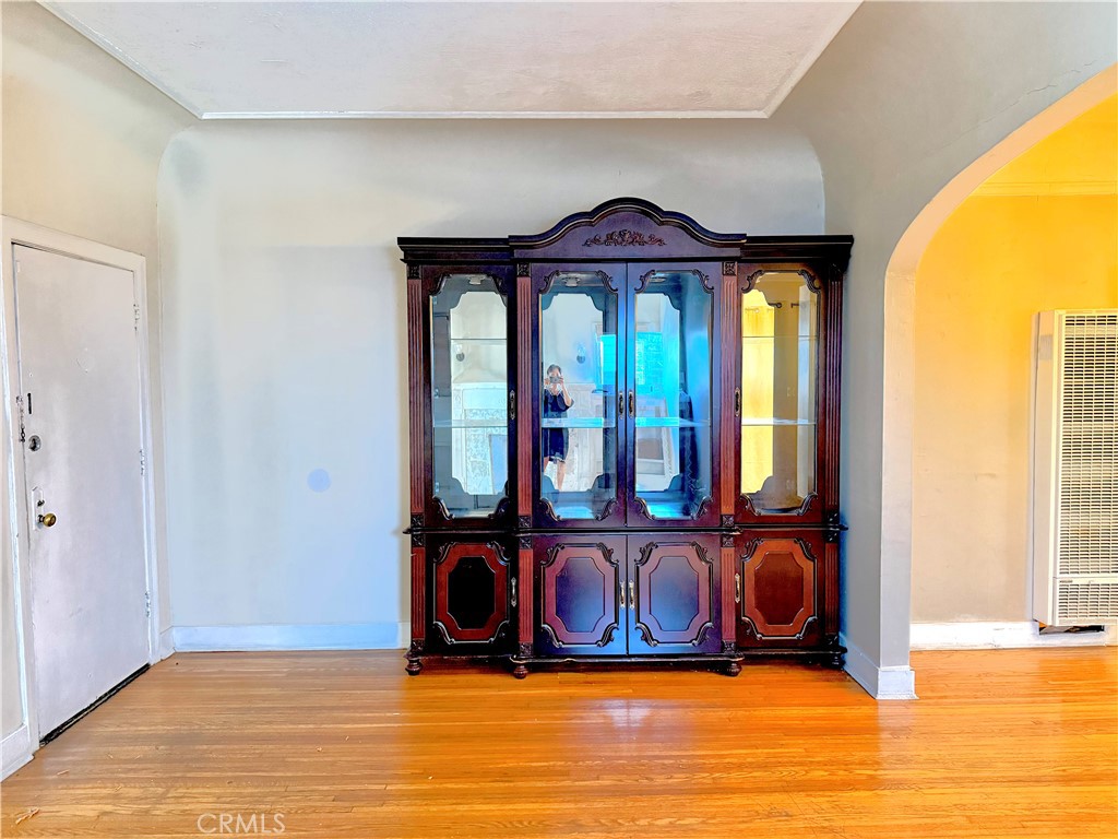 632 N Detroit Property Photo 4