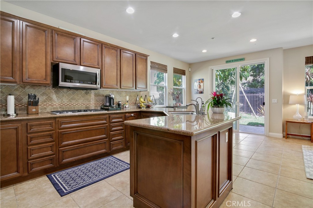 1609 Vista Luna Property Photo 2
